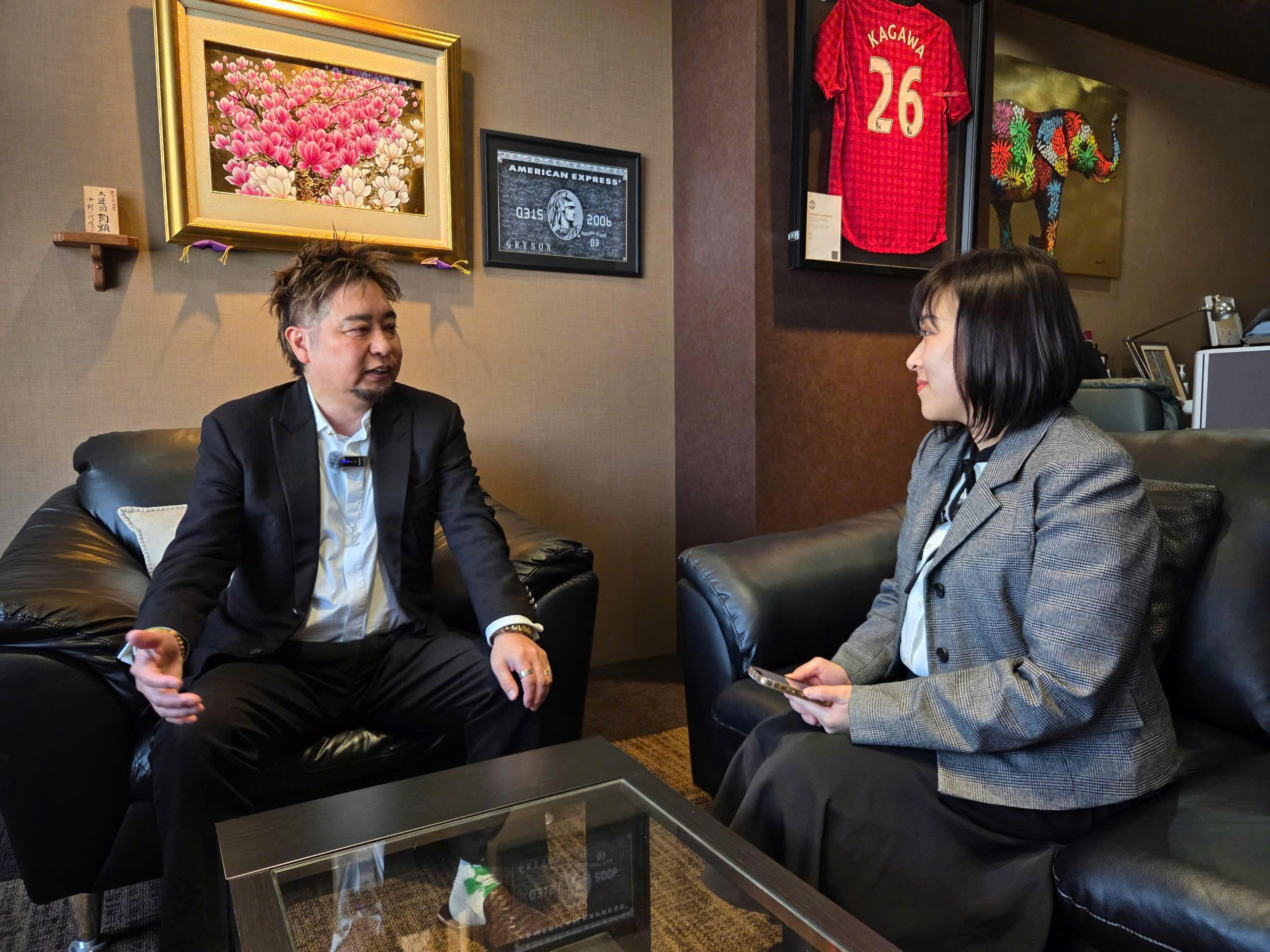 店舗運営や外国人採用について話す。